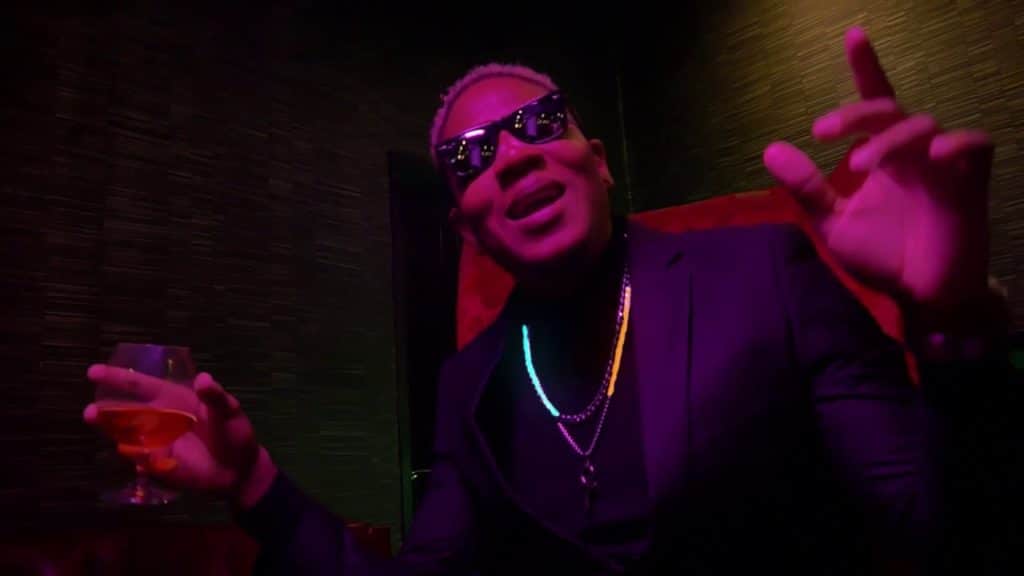 Video Mic Burner Ft. Slapdee - Moment