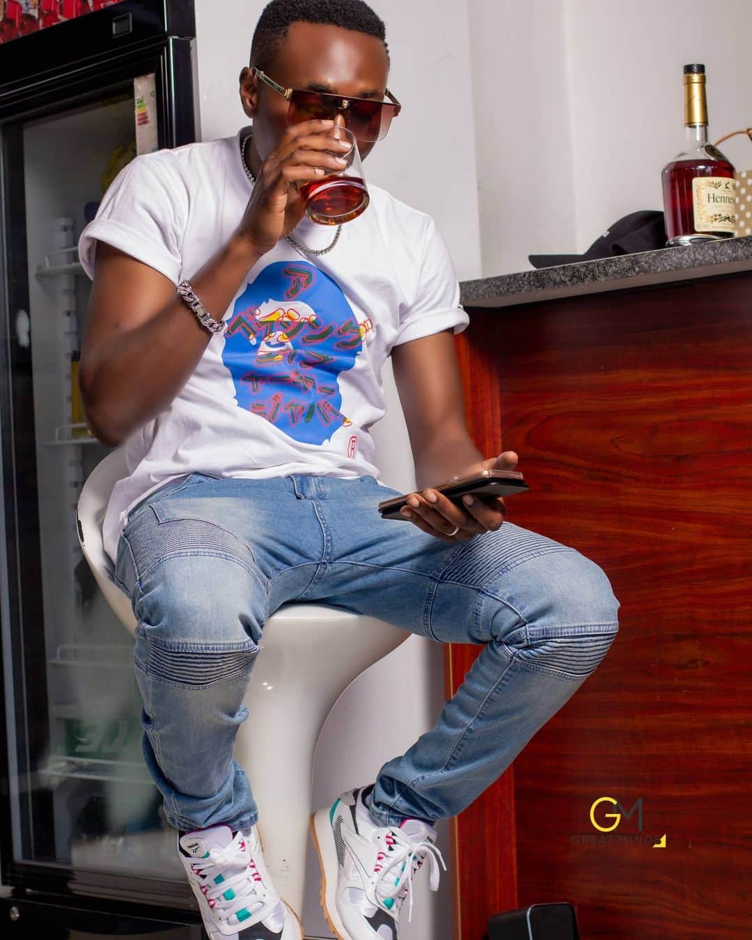 Roberto celebrates 400 thousand Facebook followers