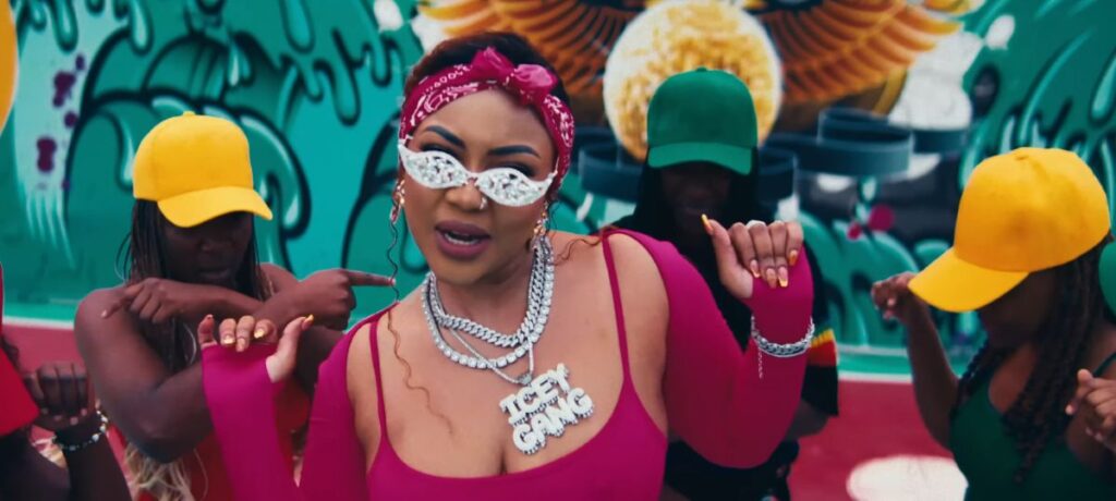 Cleo Ice Queen Ft. Slapdee & Dope Boyz - Drop It Low